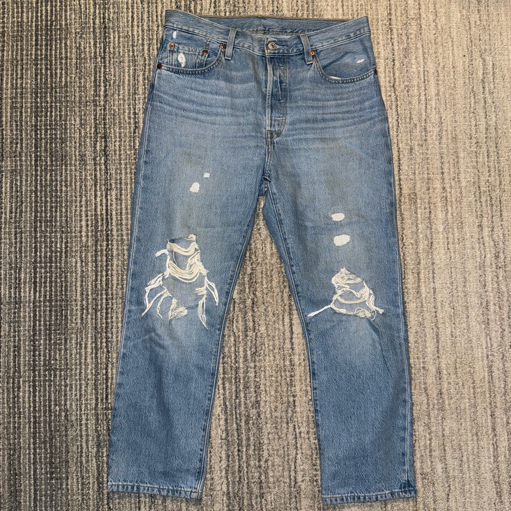 Levi's Distressed Light Blue Jeans - W29xL26
